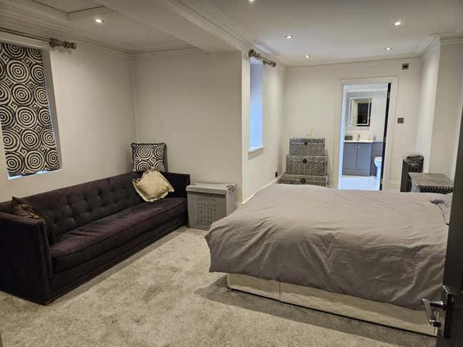 Large On Suite Double Room Main Photo