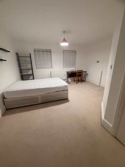 2 big and beautiful double rooms Main Photo