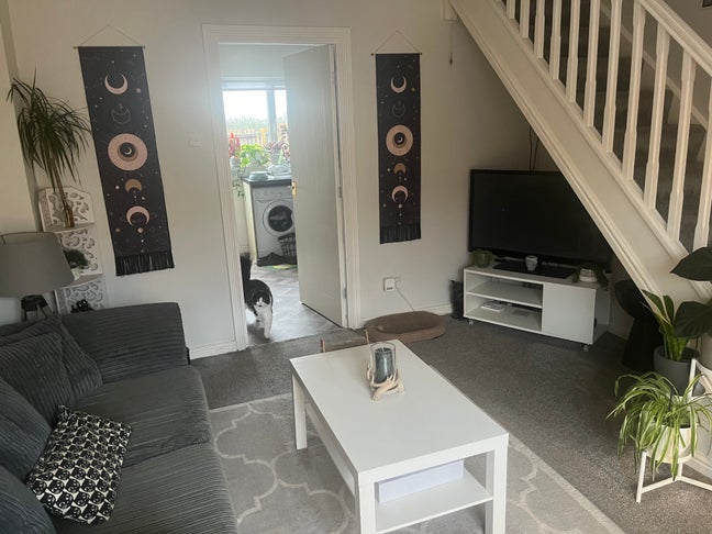 Room to Rent in Quiet House Main Photo