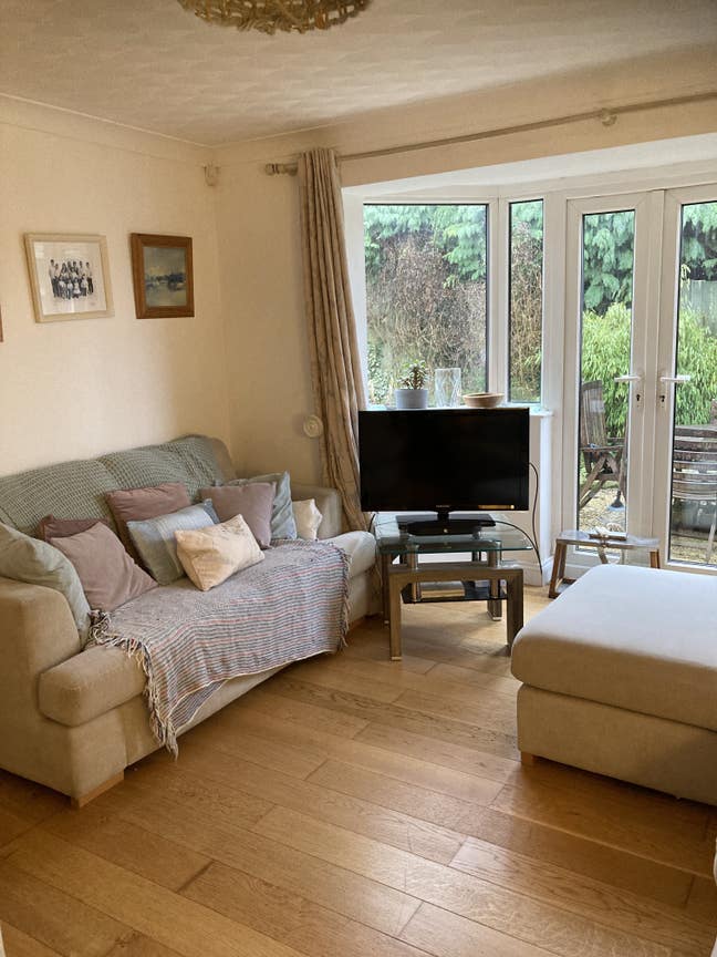 Large Double room available i Main Photo