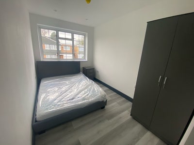 Tranquil NEW Room Near Heathrow Main Photo