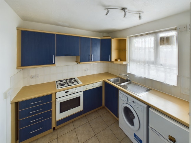 Harling Court, London, SW11 Main Photo