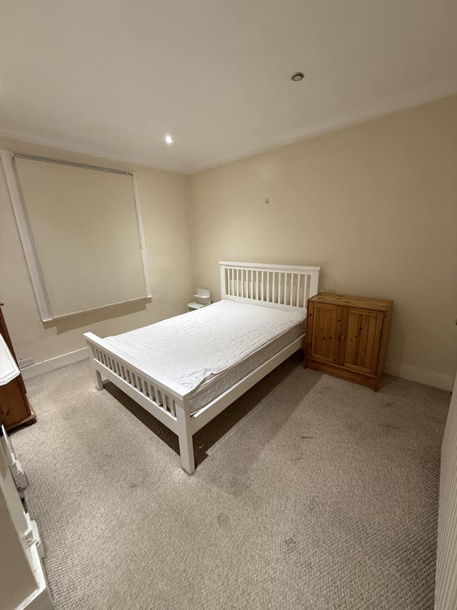 Immediate Move-In | 1  Room Near Station Main Photo