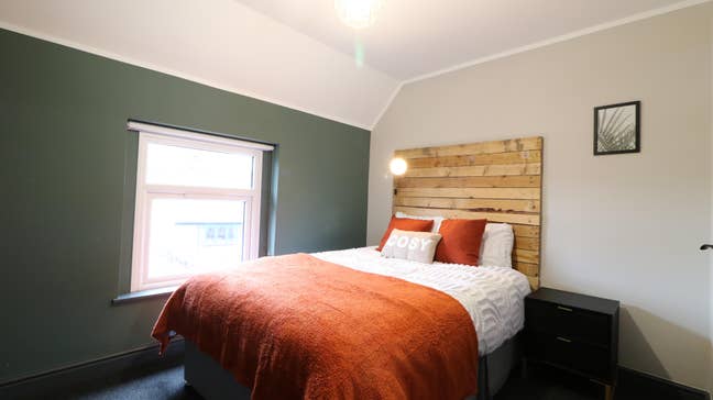 Ensuite Rooms Available 🏡 Ridgeway House Main Photo