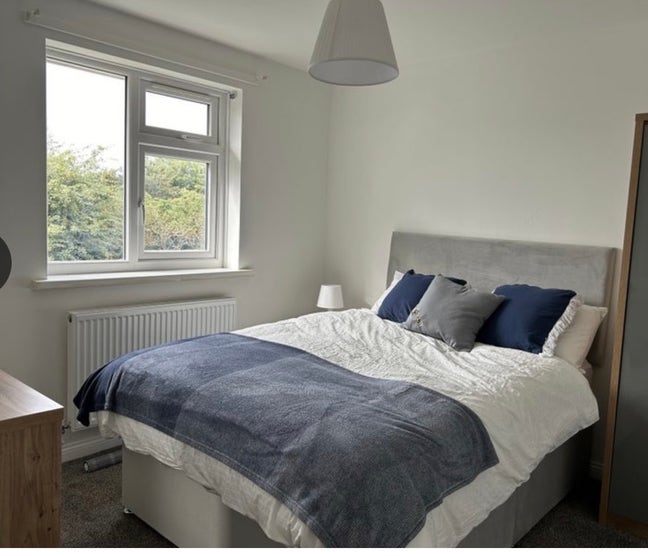 1 furnished en-suite double room available  Main Photo