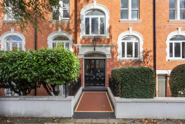 2-Bed Furnished Flat - London, W9 Main Photo