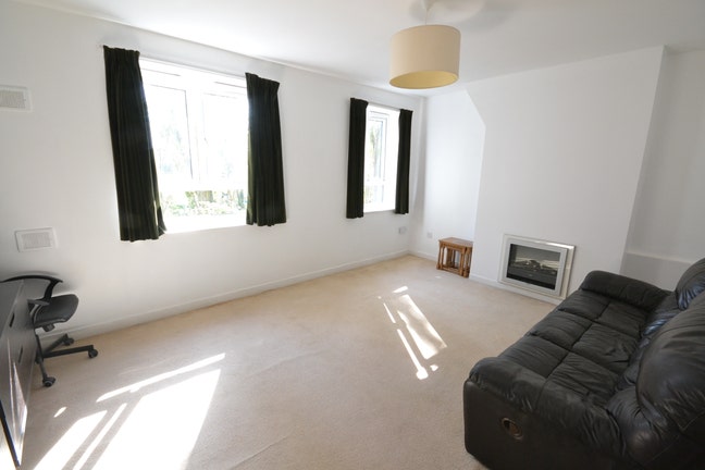 One Bedroom Flat to Rent W12 Great Location Main Photo