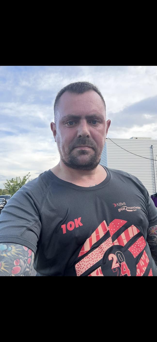 Professional Male seeks a double room Main Photo