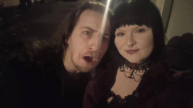 Professional Couple looking for Room or Apartment Main Photo