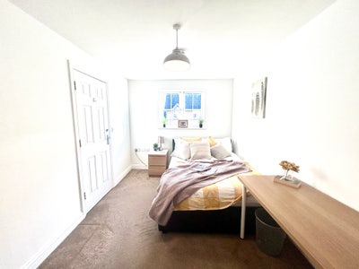 Hello Monday 👋 Let's Get This Week Started
 Main Photo