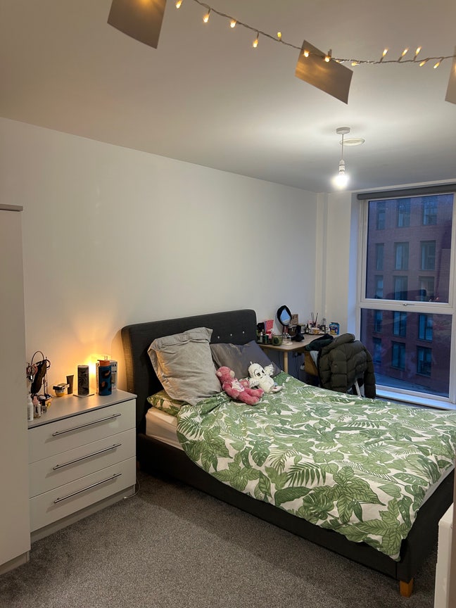 En-suite room in 3bed flat Salford  Main Photo