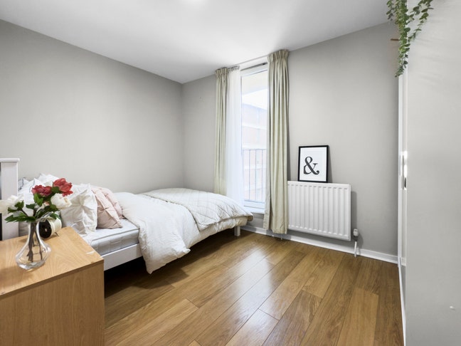 🏠 Bright Room in Manor House🏠 Main Photo