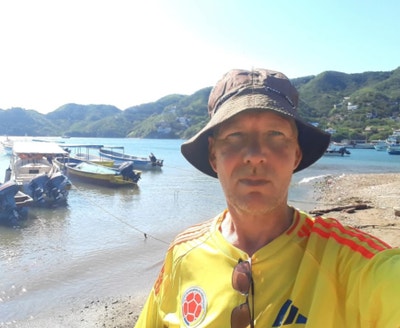 Professional Male seeks a single or double room Main Photo