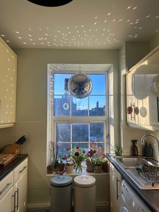 Lovely room to rent, in Stokey flat! x Main Photo