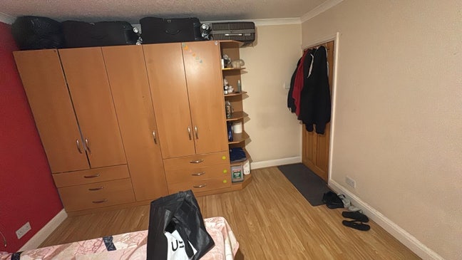 Double bedroom spacious and cozy room Main Photo