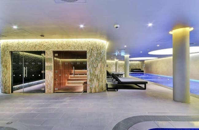 2 bedroom, 2 bath flat - Canary Wharf  Main Photo