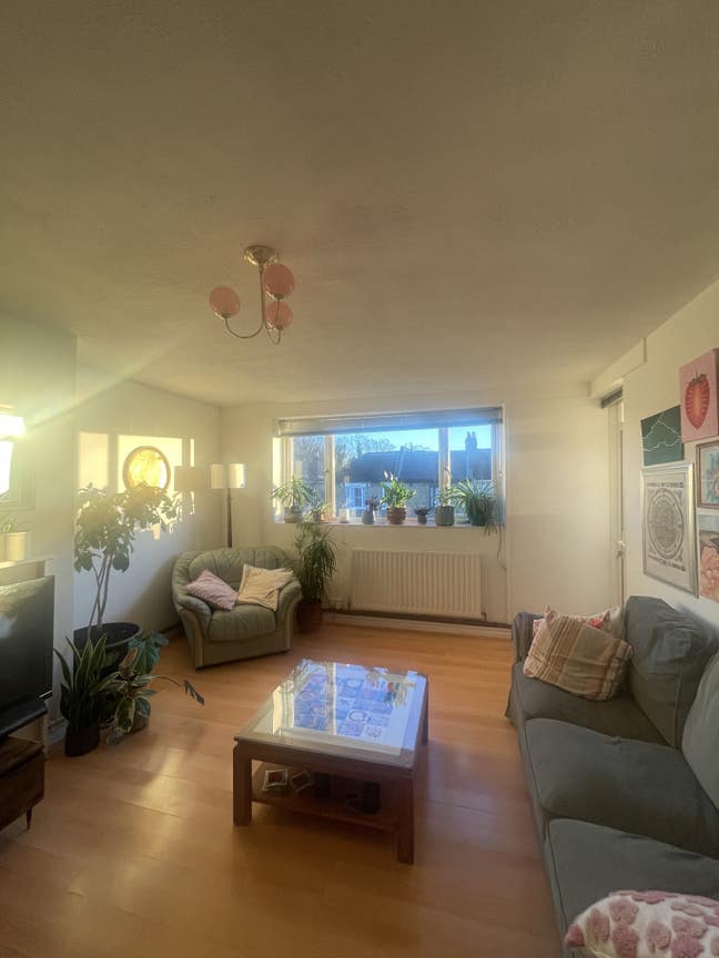 Flat near Brockley station w south facing balcony Main Photo