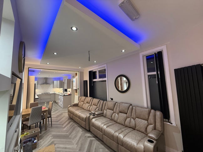 Stufents - Luxurious New Ultra Modern H Main Photo