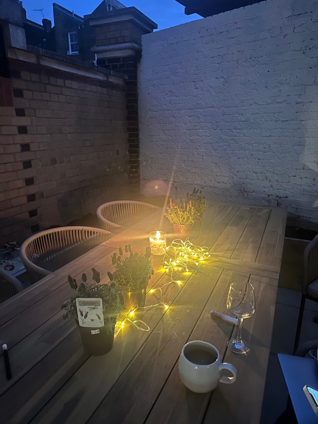 Double room in Hackney  with parking+garden  Main Photo