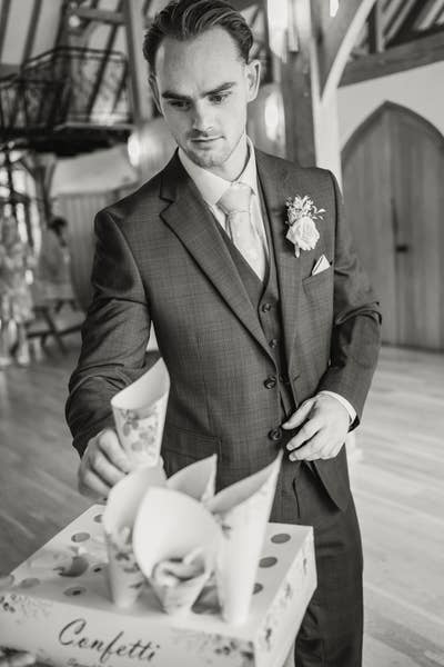 Looking for room in and around Camberley / Surrey Main Photo