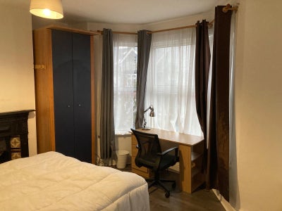 Huge Double Room in Central Harrow Main Photo