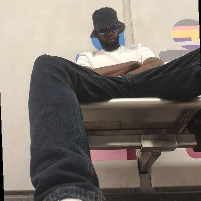 1 bed flat, room or studio wanted Main Photo