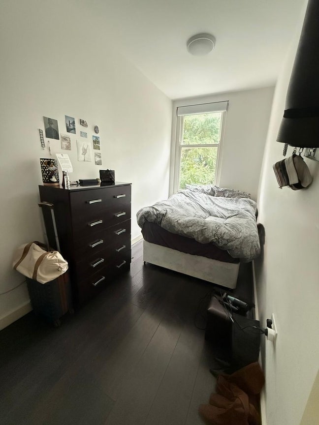 Bright room in Hammersmith, all inclusive  Main Photo