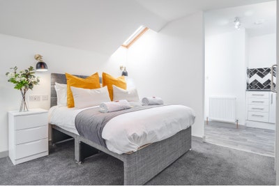  Stunning Apartment Couples Welcome Main Photo