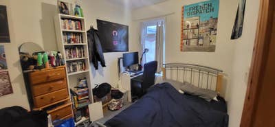 Room Available in 2 Bedroom House off Ravenhill Main Photo