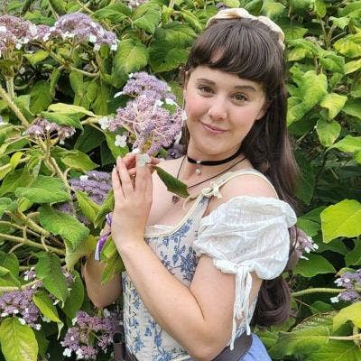 Bubbly housemate looking for new home Main Photo