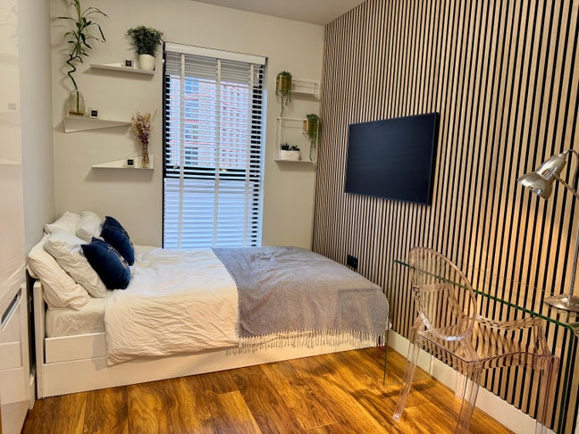 Room in a 2-bed, 2-bath penthouse in Ancoats  Main Photo