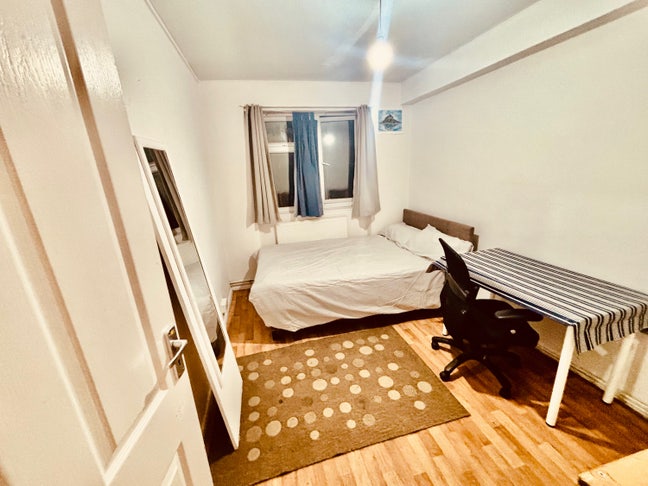 Double Room in Upper Clapton bills/ WiFi included Main Photo