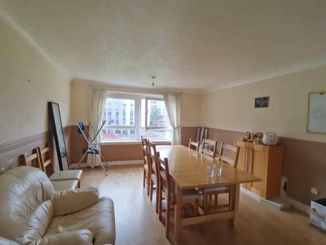 Room for Rent in 3 BHK Flat Near City Centre  &pound;500 Main Photo