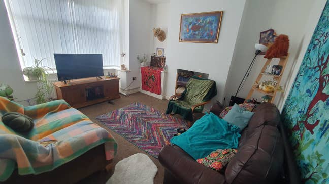 Room to rent in 5 bed room home in Whalley Range  Main Photo