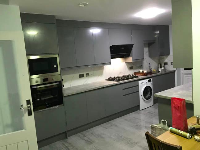 Ensuite double room near Turnpike Lane Station  Main Photo