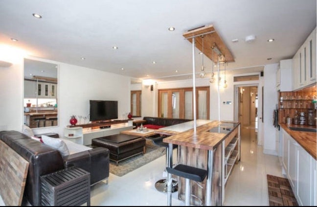 Spacious, newly constructed, modern flat. Main Photo