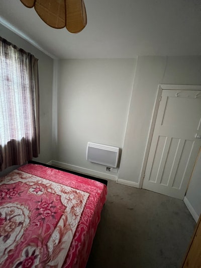 Double room available in middleton  Main Photo
