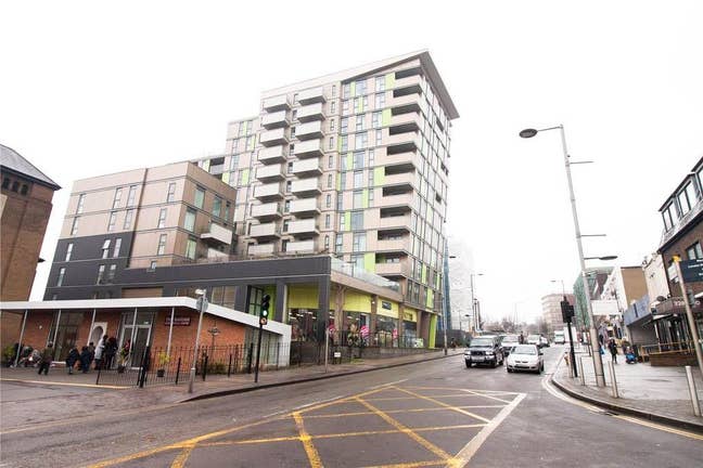 1 bed in Elizabeth House, High Road, Wembley, HA9  Main Photo