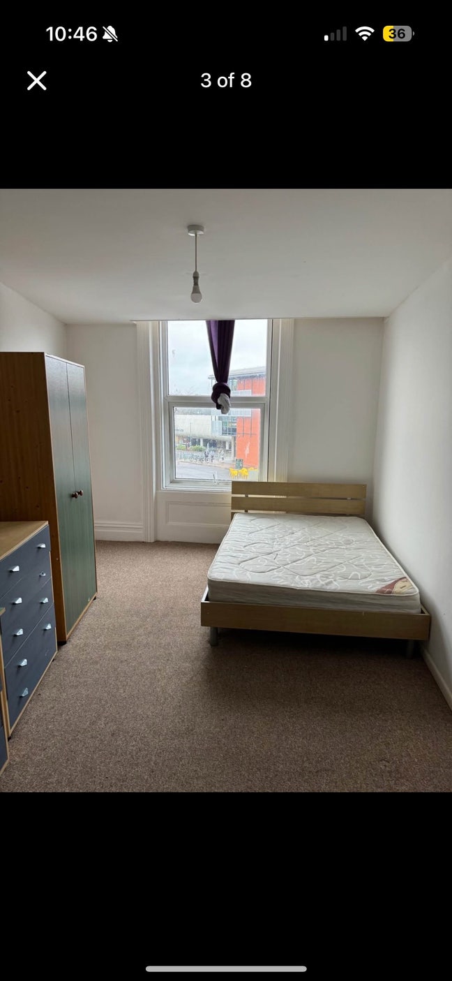 Spacious 4-Bedroom Flat in Central Location Main Photo