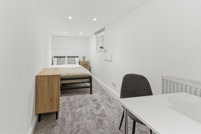 📍 Top Leeds Location – Big Modern Quiet HMO Main Photo