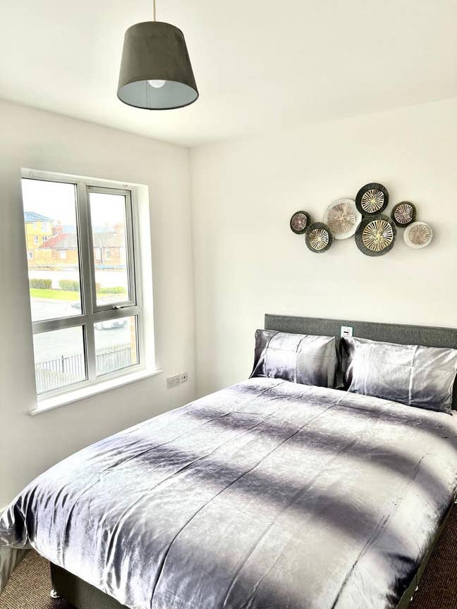 Ensuite Available  Main Photo