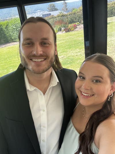 Room needed by professional couple Main Photo