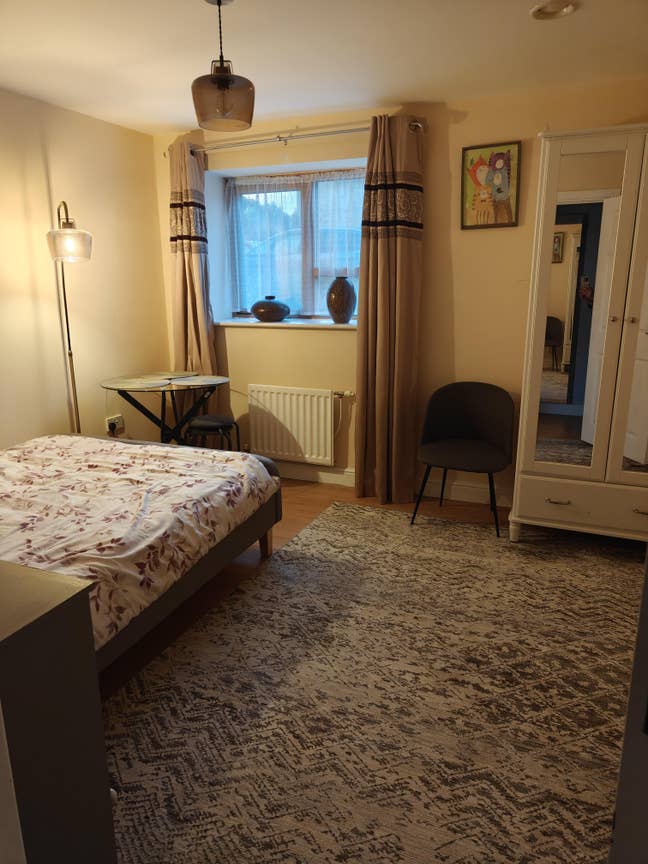 Monday-Friday Double Bedroom in Westbury Park  Main Photo