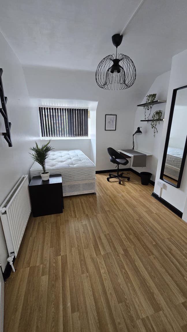 2 beautiful double rooms - E1 - Bethnal Green ! Main Photo