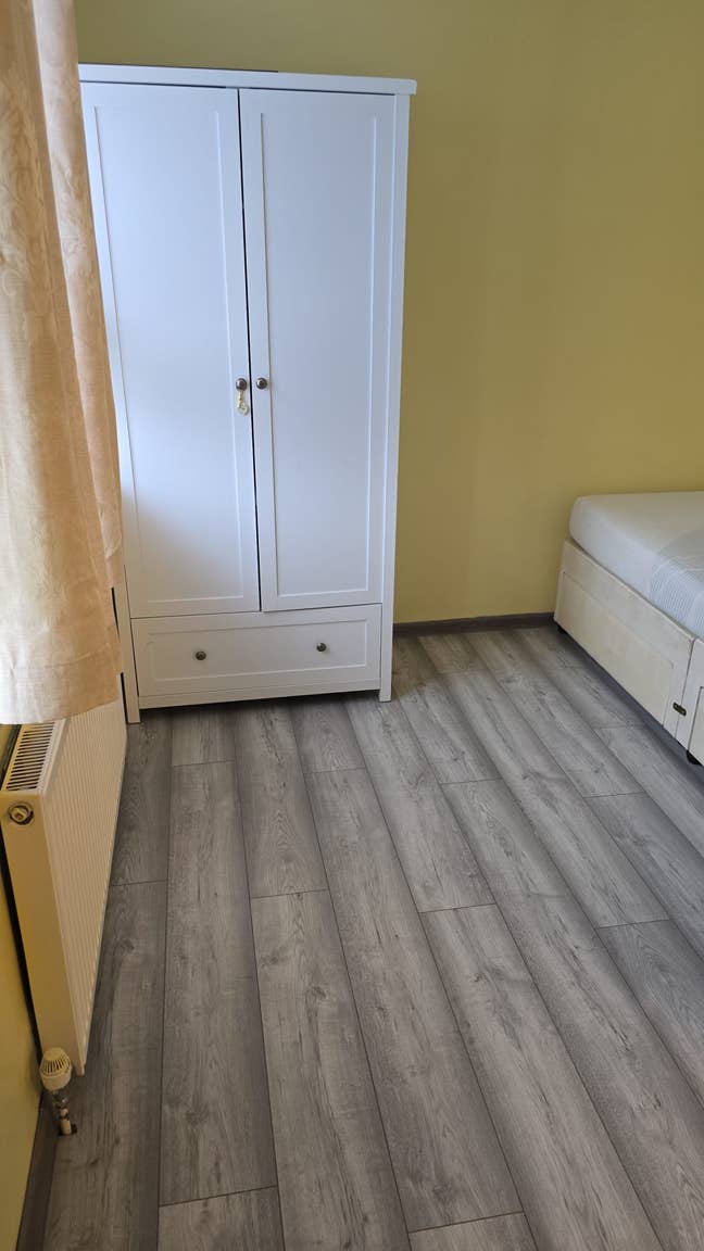 Room for Rent  Main Photo