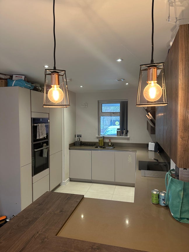 2 rooms available lovely 4 bed house West Dids Main Photo