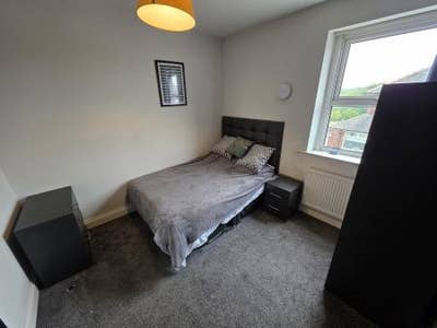 87 Buckley *Double Room Available * Main Photo