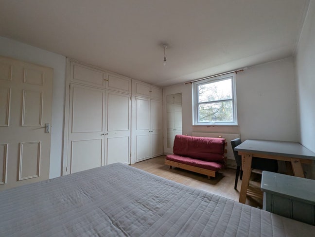 Large Double Room for single use in Archway Main Photo