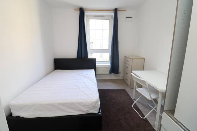 Live in Bank/Wapping - Next to River Thames  Main Photo