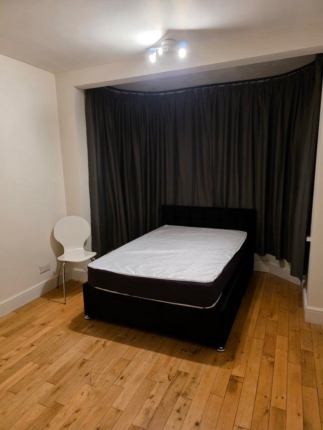 Double Room in Leyton Easy Access to Stratford  Main Photo